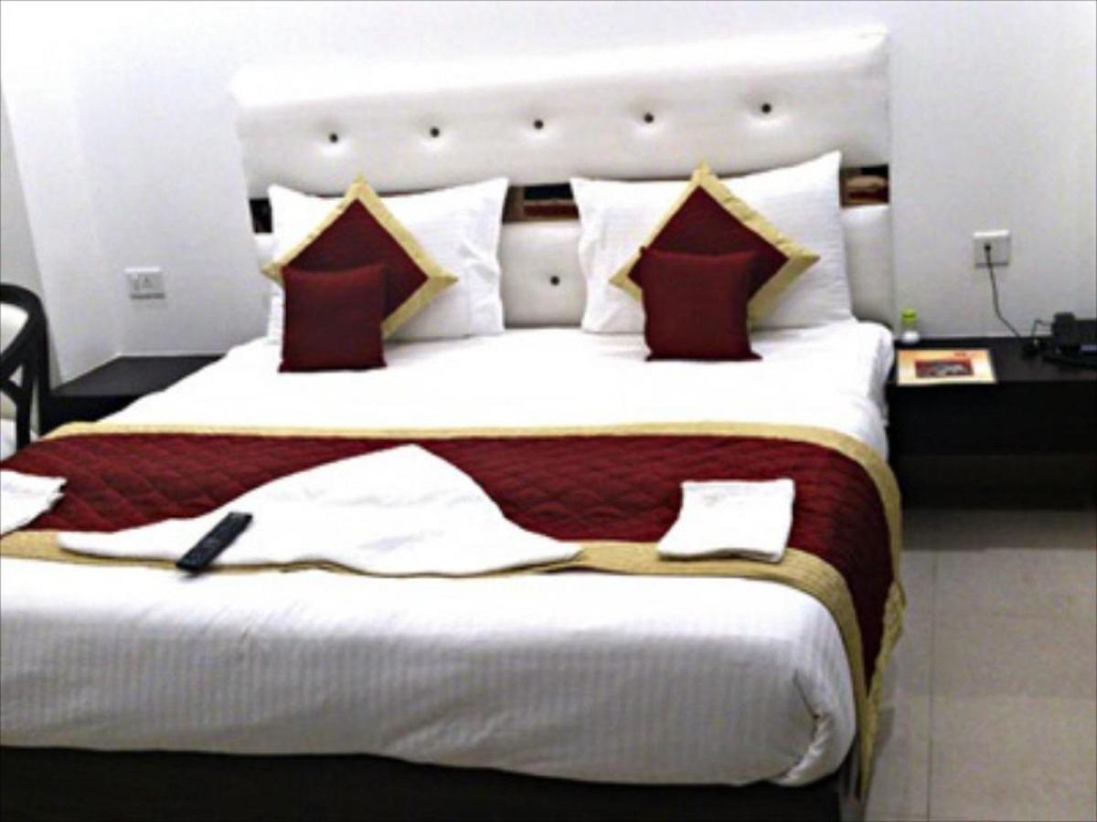 Vivah Residency Hotel New Delhi Exterior photo