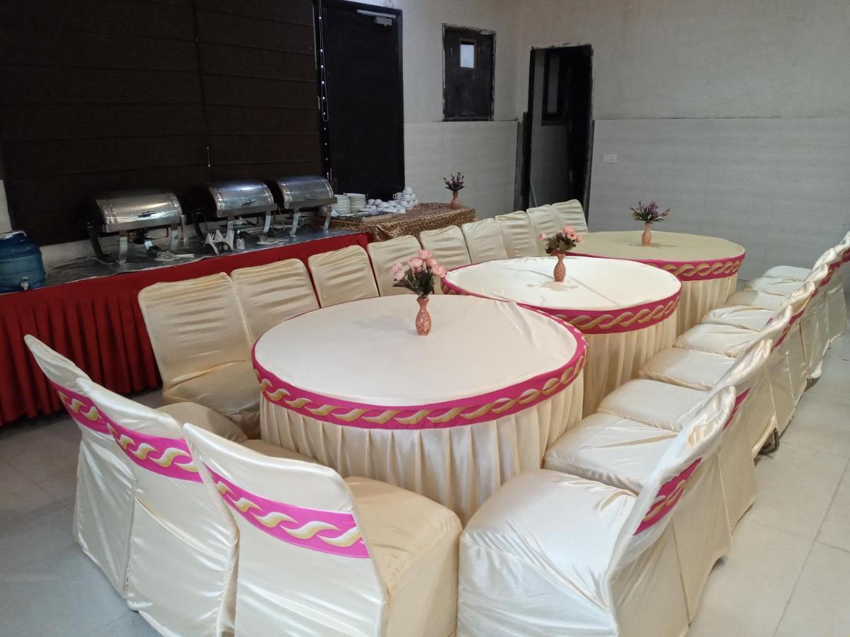 Vivah Residency Hotel New Delhi Exterior photo